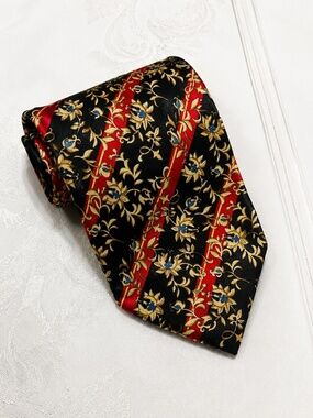 Pierre Pacha Italy 100% Silk Black Red Floral Baroque Designer Tie